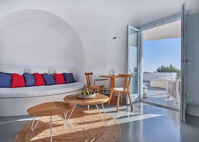 Santorini Heights Apartment