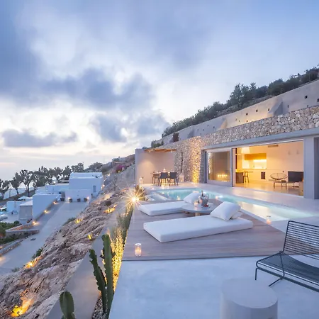 Santorini Heights Pyrgos Kallistis
