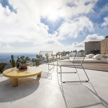 Santorini Heights * Pýrgos