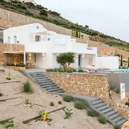 Santorini Heights * Pýrgos