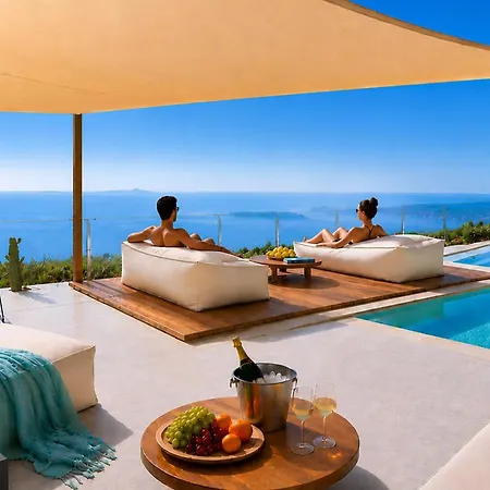Santorini Heights Apartment *