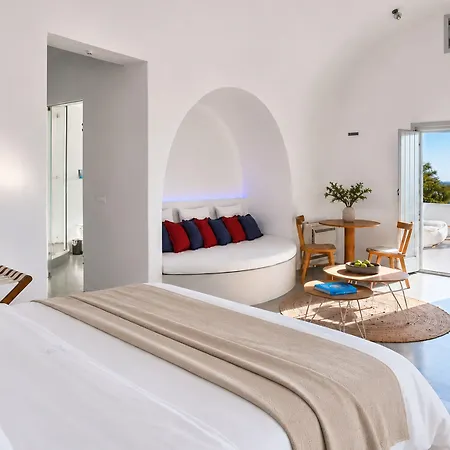 Santorini Heights Apartment *