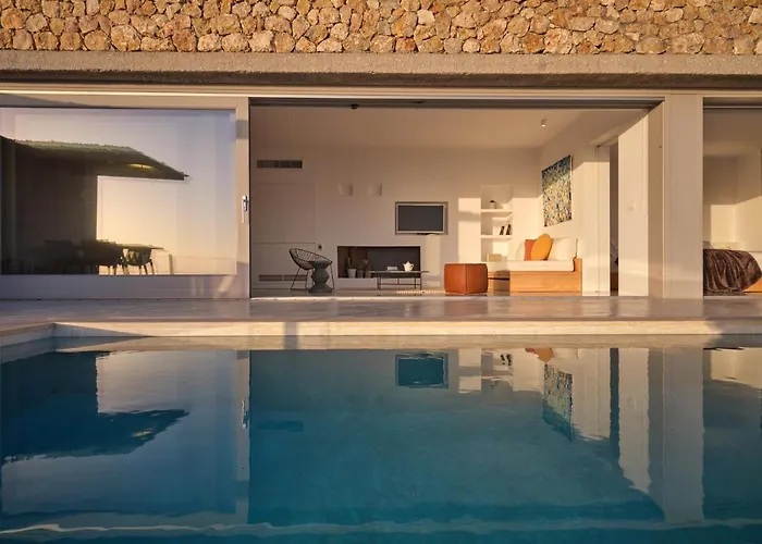 Santorini Heights Apartment Pýrgos