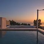 Santorini Heights דירה Pýrgos
