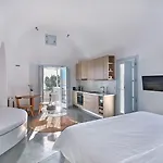 Santorini Heights