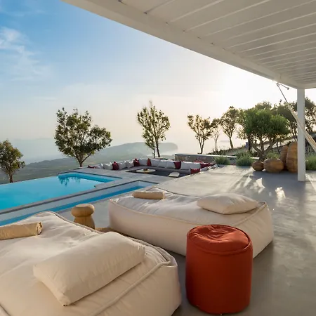 Santorini Heights Pýrgos