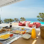 Santorini Heights * Pýrgos